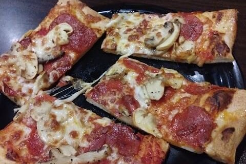DeRoma’s Pizzeria